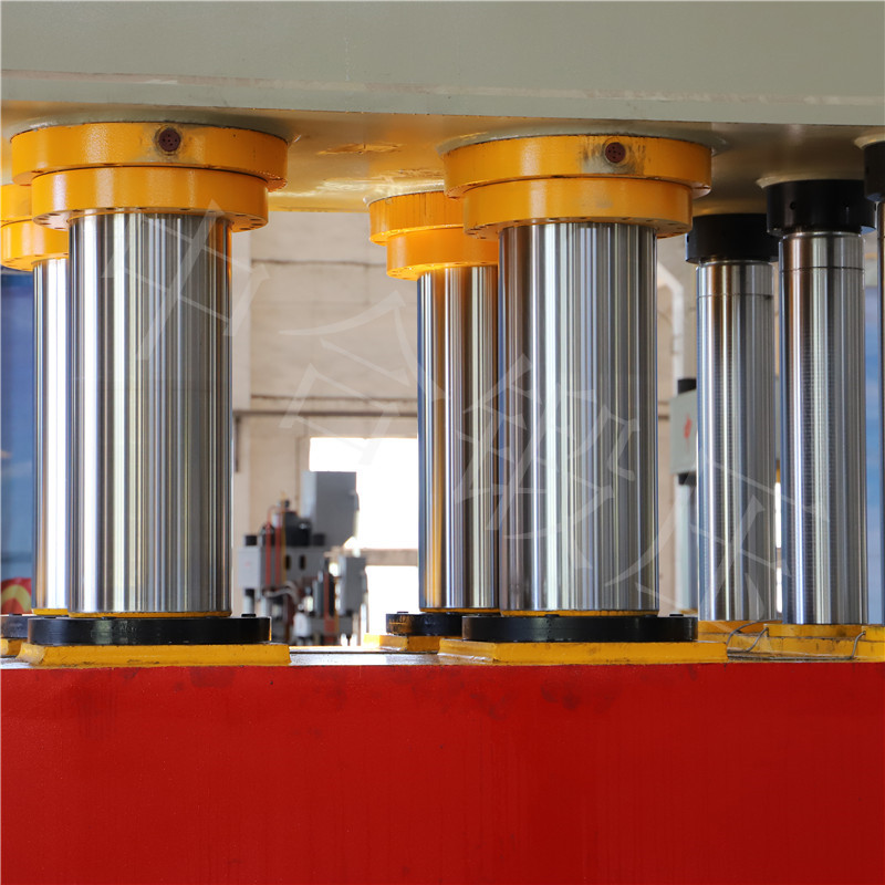 聚丙烯壓濾板液壓機(jī)(圖2) 聚丙烯壓濾板液壓機(jī)(圖2)