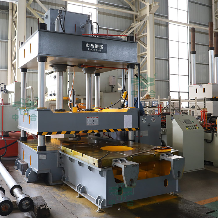 160噸四柱液壓機帶移動工作臺.jpg 160噸四柱液壓機帶移動工作臺.jpg