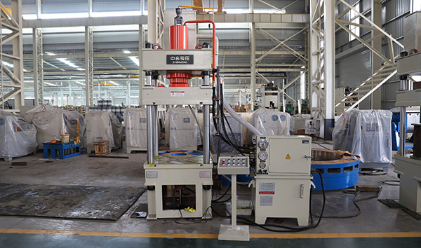 100噸四柱液壓機有多重？