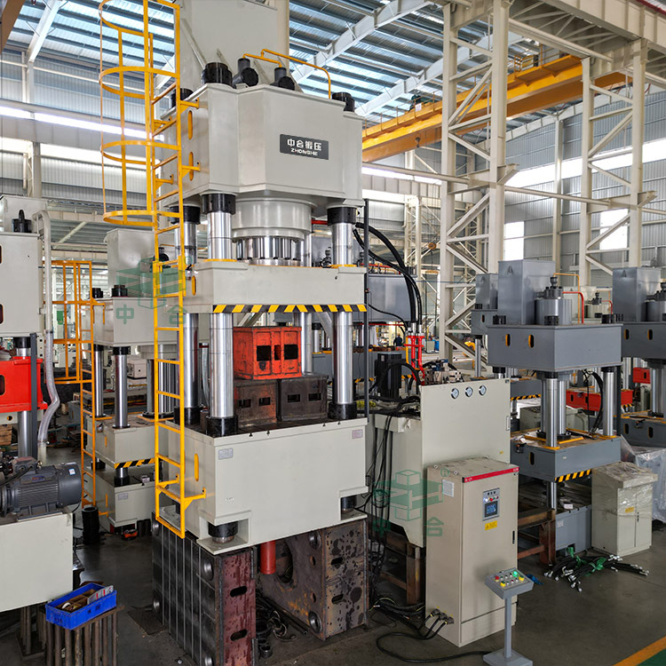 1000噸陶瓷粉末成型液壓機(jī)車間實(shí)拍.jpg 1000噸陶瓷粉末成型液壓機(jī)車間實(shí)拍.jpg