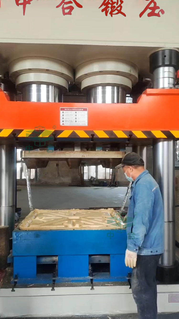 取出木屑托盤 取出木屑托盤