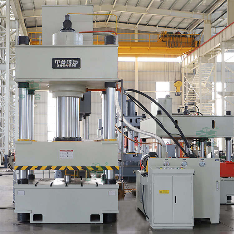 三梁四柱液壓機.jpg 三梁四柱液壓機.jpg