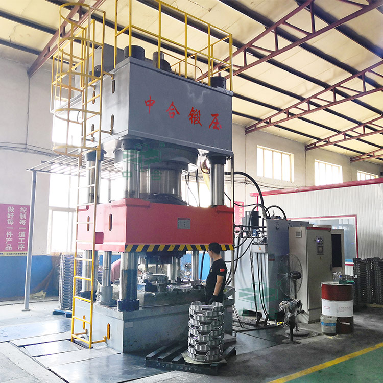 2000噸汽車配件成型液壓機 2000噸汽車配件成型液壓機