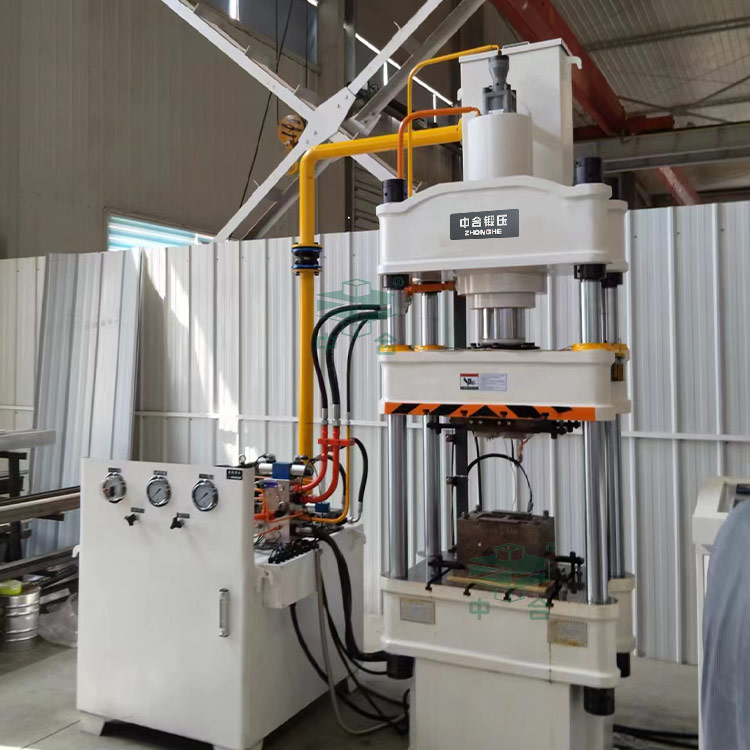 100噸三梁四柱液壓機.jpg 100噸三梁四柱液壓機.jpg