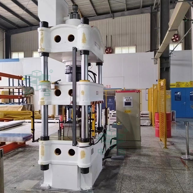 200噸四柱液壓機(jī)安裝完成.jpg 200噸四柱液壓機(jī)安裝完成.jpg