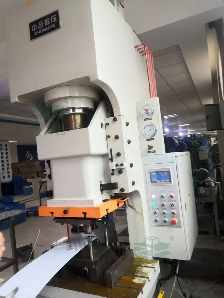 儀表盤外殼沖壓成型壓力機.jpg 儀表盤外殼沖壓成型壓力機.jpg