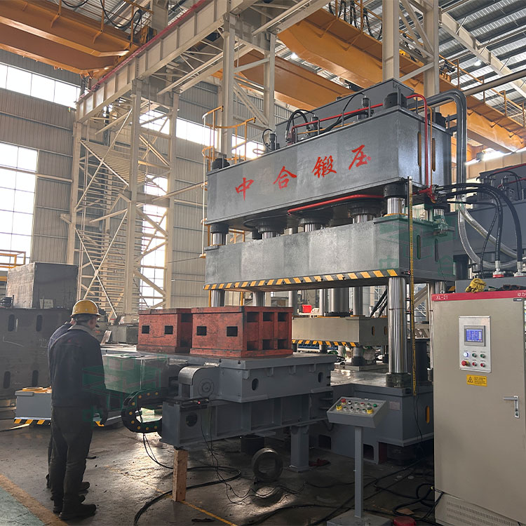 630噸三梁四柱液壓機帶移動工作臺.jpg 630噸三梁四柱液壓機帶移動工作臺.jpg