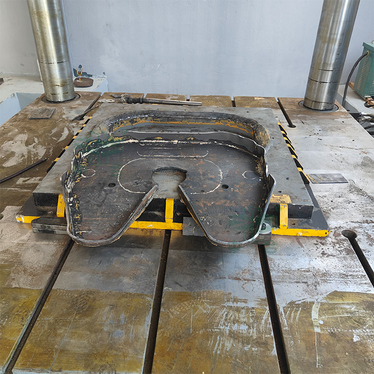 半掛車牽引座座板半成品.jpg 半掛車牽引座座板半成品.jpg