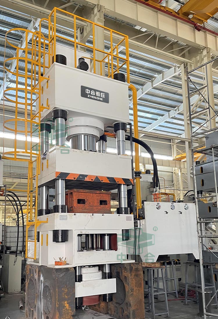 800噸三梁四柱液壓機(jī).jpg 800噸三梁四柱液壓機(jī).jpg