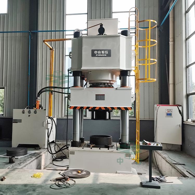 1000噸四柱液壓機客戶現場.jpg 1000噸四柱液壓機客戶現場.jpg