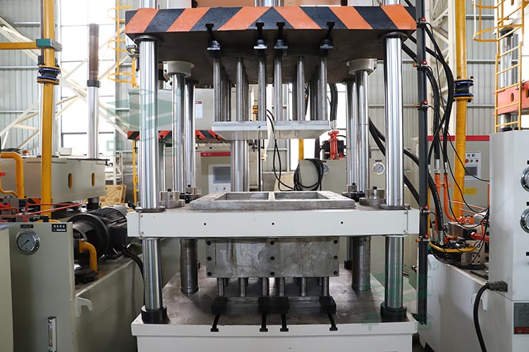 工作臺.jpg 工作臺.jpg