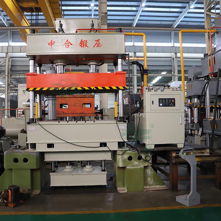 200噸四柱拉伸液壓機(jī).jpg 200噸四柱拉伸液壓機(jī).jpg