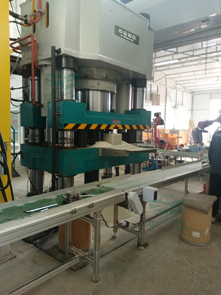 800噸鹽磚機.jpg 800噸鹽磚機.jpg