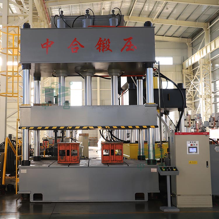 315噸汽車內飾件液壓機車間實物.jpg 315噸汽車內飾件液壓機車間實物.jpg