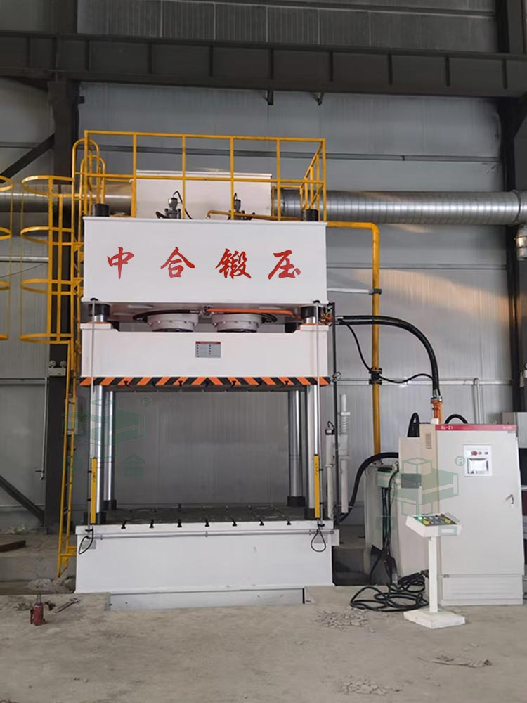 630噸四柱液壓機(jī).jpg 630噸四柱液壓機(jī).jpg