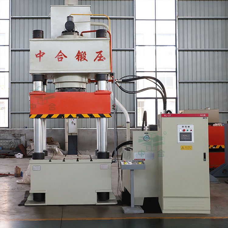 500噸四柱液壓機.jpg 500噸四柱液壓機.jpg