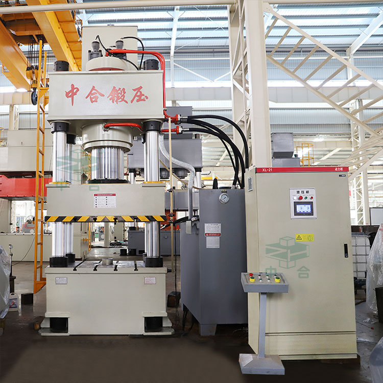 500噸四柱液壓機(jī).jpg 500噸四柱液壓機(jī).jpg