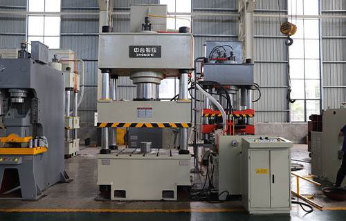 如何選擇適合的400噸三梁四柱液壓機？