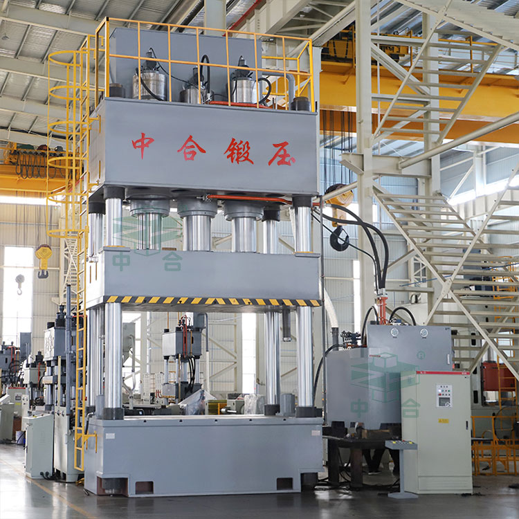 1500噸四柱液壓機車間實物.jpg 1500噸四柱液壓機車間實物.jpg