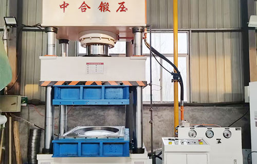 400噸三梁四柱液壓機(jī)（沖壓不銹鋼水箱板）