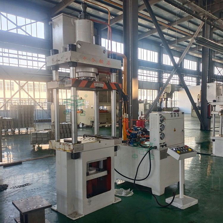 100噸四柱液壓機.jpg 100噸四柱液壓機.jpg