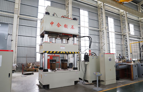 模壓塑料托盤需要多大噸位的液壓機設備？