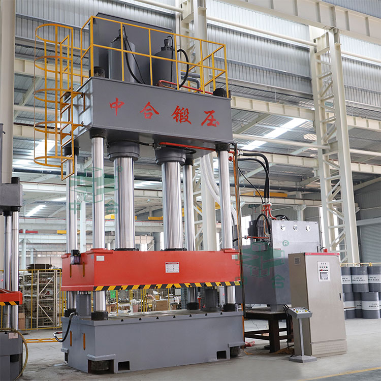 800噸液壓機(jī).jpg 800噸液壓機(jī).jpg