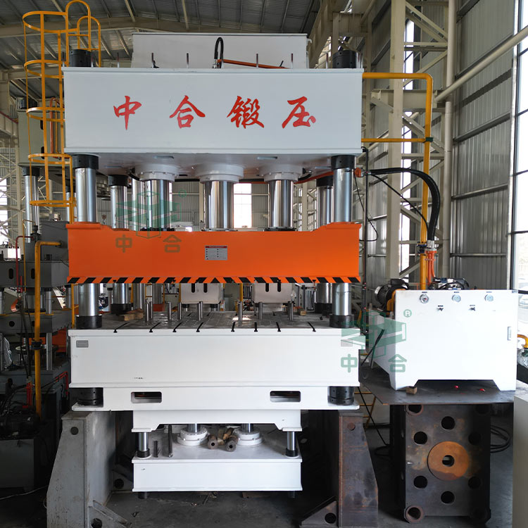 1000噸拉伸液壓機.jpg 1000噸拉伸液壓機.jpg