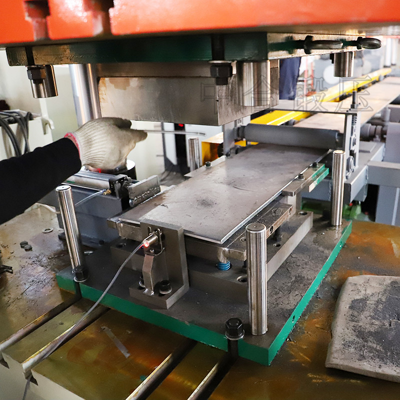 630噸錨桿托盤生產線(圖7) 630噸錨桿托盤生產線(圖7)