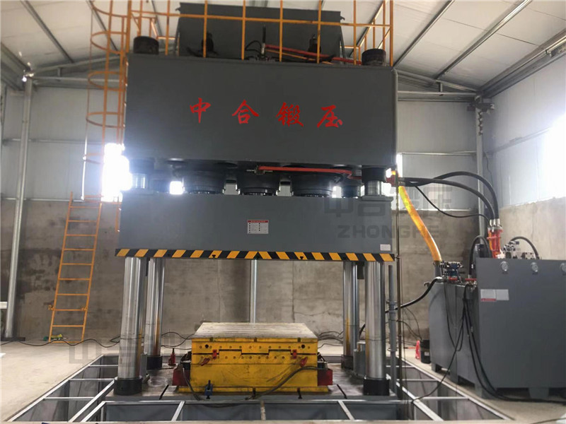 卡車導流罩生產設備_2500噸四柱液壓機_玻璃鋼成型液壓機(圖2) 卡車導流罩生產設備_2500噸四柱液壓機_玻璃鋼成型液壓機(圖2)