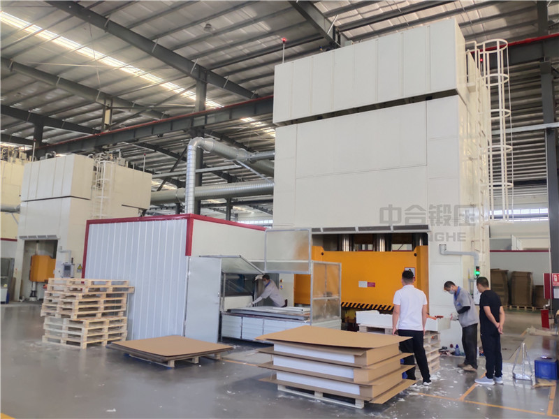 風機殼生產設備_玻璃鋼成型油壓機_1200噸液壓機(圖3) 風機殼生產設備_玻璃鋼成型油壓機_1200噸液壓機(圖3)