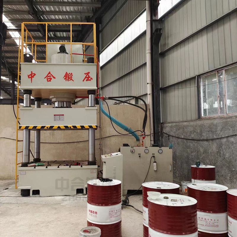 水塔蓋板成型設備_630噸油壓機_不銹鋼拉伸機(圖1) 水塔蓋板成型設備_630噸油壓機_不銹鋼拉伸機(圖1)