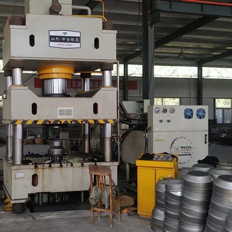 500噸封頭拉伸液壓機(jī) 500噸封頭拉伸液壓機(jī)