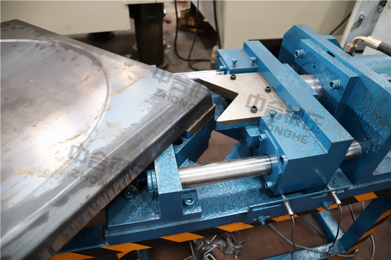 不銹鋼水箱生產工藝流程_水箱板拉伸成型液壓機(圖5) 不銹鋼水箱生產工藝流程_水箱板拉伸成型液壓機(圖5)