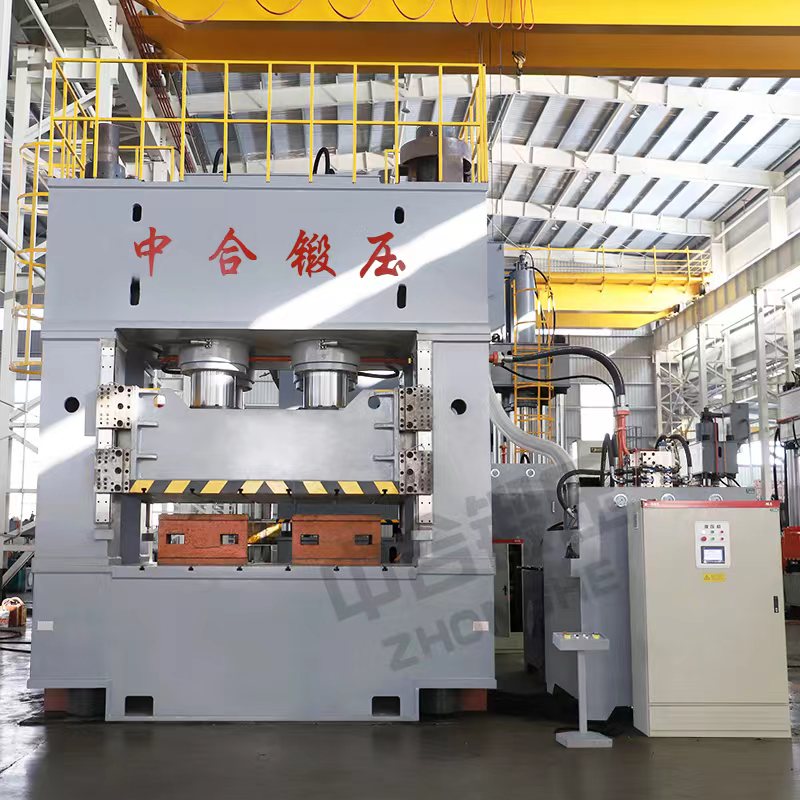 2000噸框架式液壓機(jī) 2000噸框架式液壓機(jī)