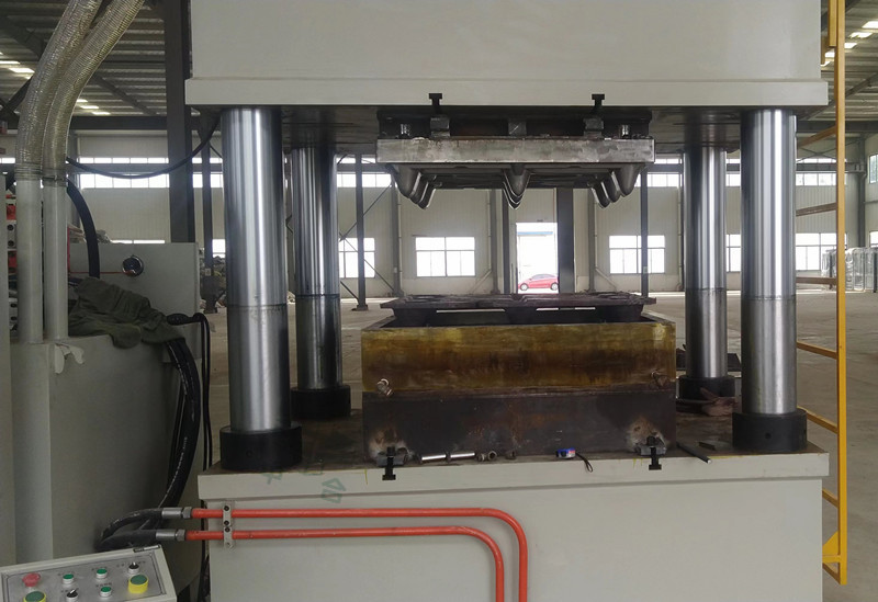 800噸模壓托盤成型液壓機-環(huán)保塑料模壓托盤生產工藝(圖4) 800噸模壓托盤成型液壓機-環(huán)保塑料模壓托盤生產工藝(圖4)