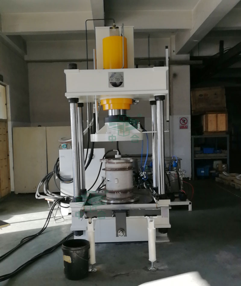 200噸液壓式打壓試驗機-四柱兩梁液壓機(圖2) 200噸液壓式打壓試驗機-四柱兩梁液壓機(圖2)