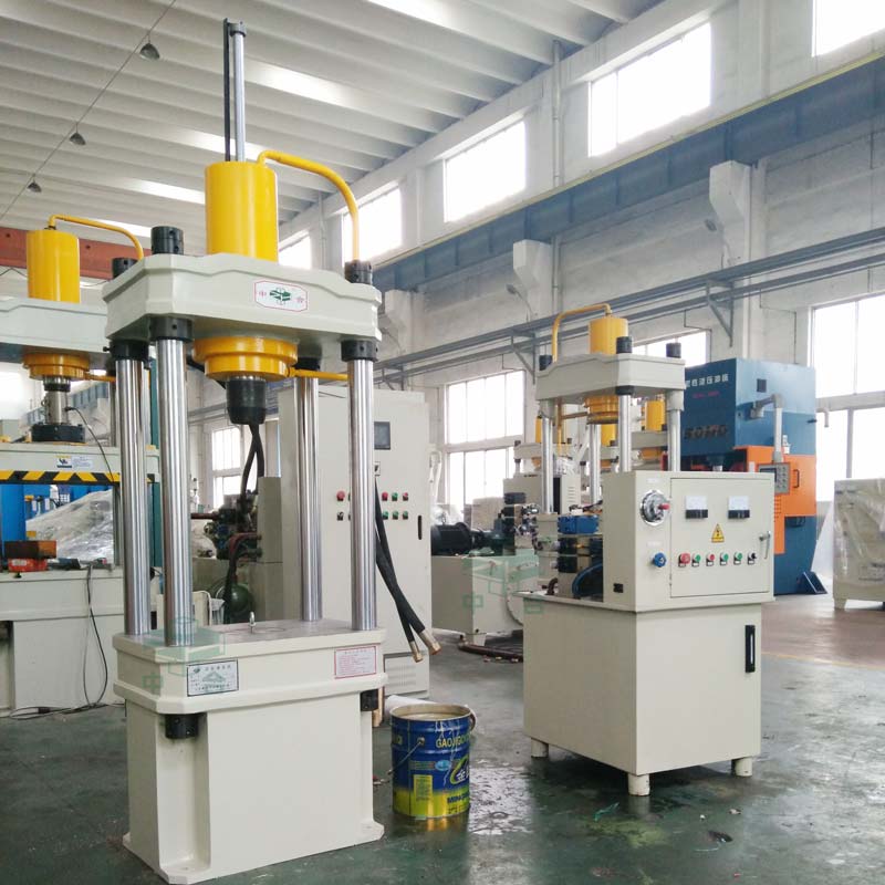 兩梁四柱液壓機-物液分離壓榨機-污泥高壓脫水設備(圖4) 兩梁四柱液壓機-物液分離壓榨機-污泥高壓脫水設備(圖4)