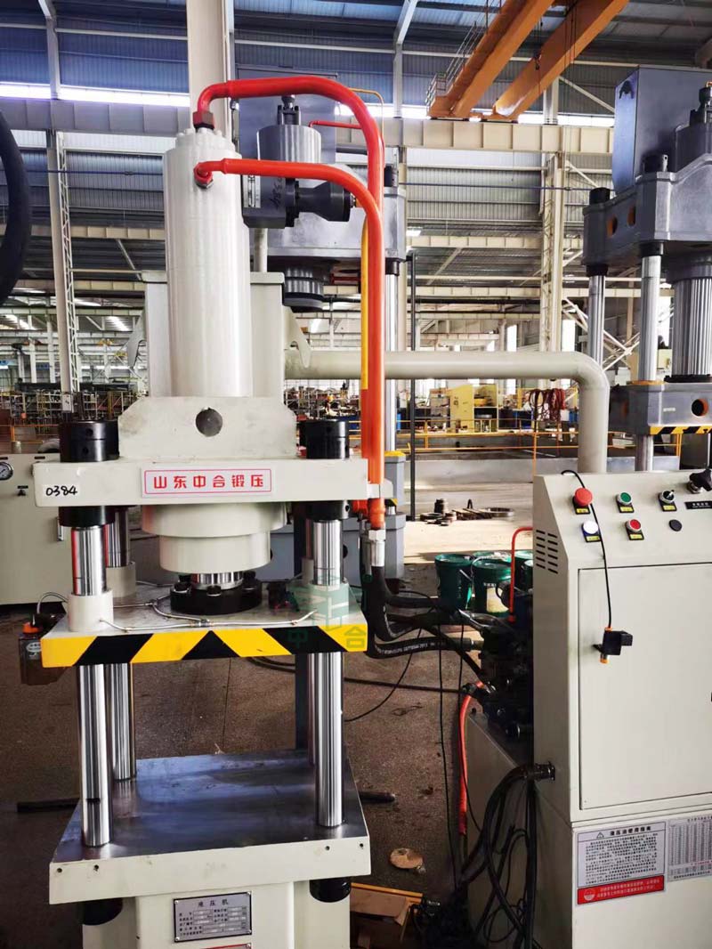 63噸三梁四柱液壓機 63噸三梁四柱液壓機