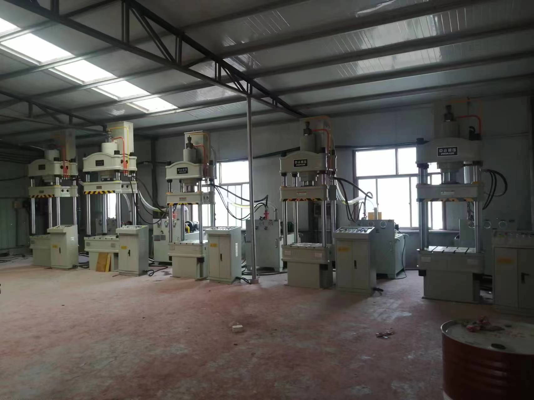 特種絕緣子成型液壓機-100噸熱壓成型油壓機(圖1) 特種絕緣子成型液壓機-100噸熱壓成型油壓機(圖1)