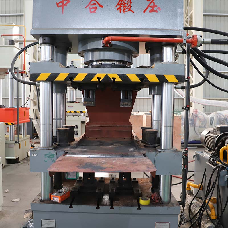 石墨粉末壓塊液壓機(一模兩出) 石墨粉末壓塊液壓機(一模兩出)