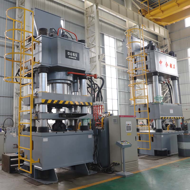 800噸四梁四柱液壓機(jī) 800噸四梁四柱液壓機(jī)