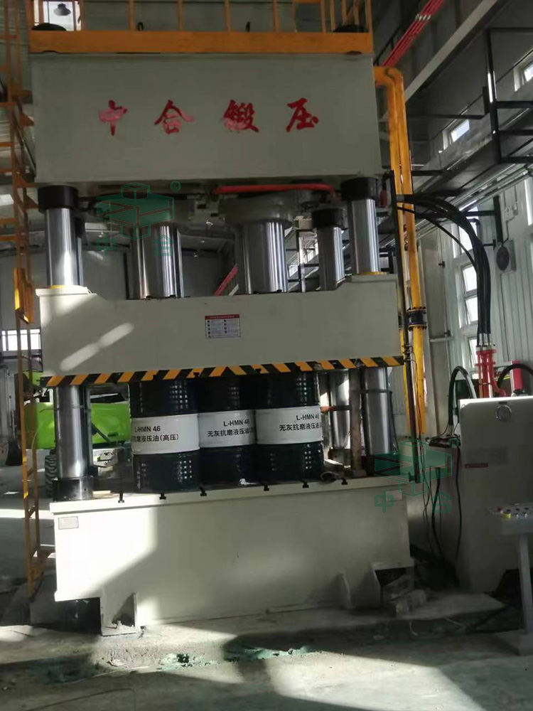 1000噸四柱液壓機 1000噸四柱液壓機