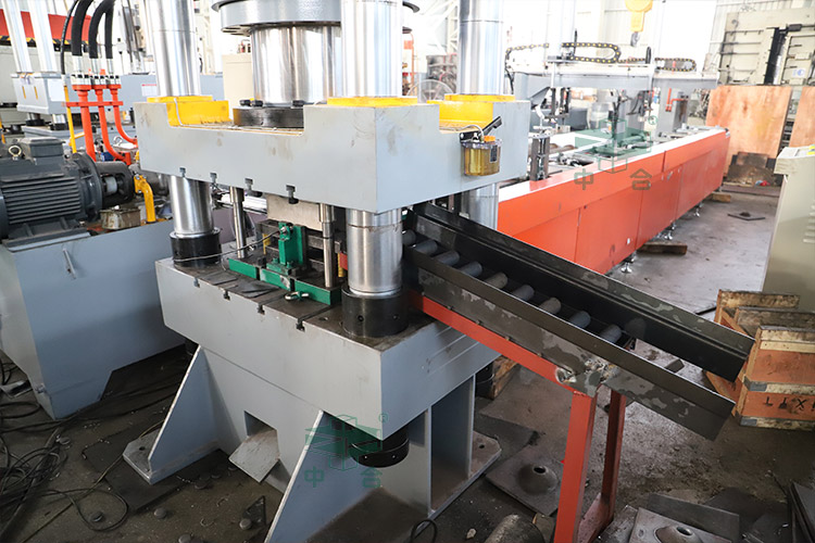 500噸錨桿托盤液壓機試機 500噸錨桿托盤液壓機試機