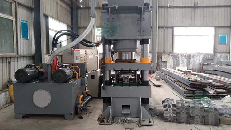 500噸錨桿托盤液壓機客戶現場 500噸錨桿托盤液壓機客戶現場